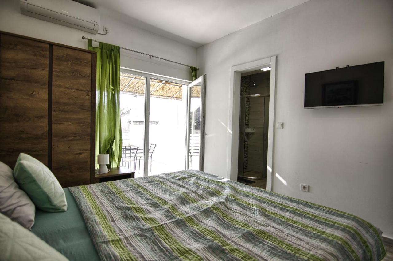 Rooms Dragica Pakoštane Exterior foto